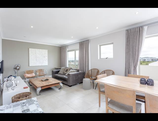 2 BEDROOM APARTMENT BLOCK TO LET IN MUIZENBERG